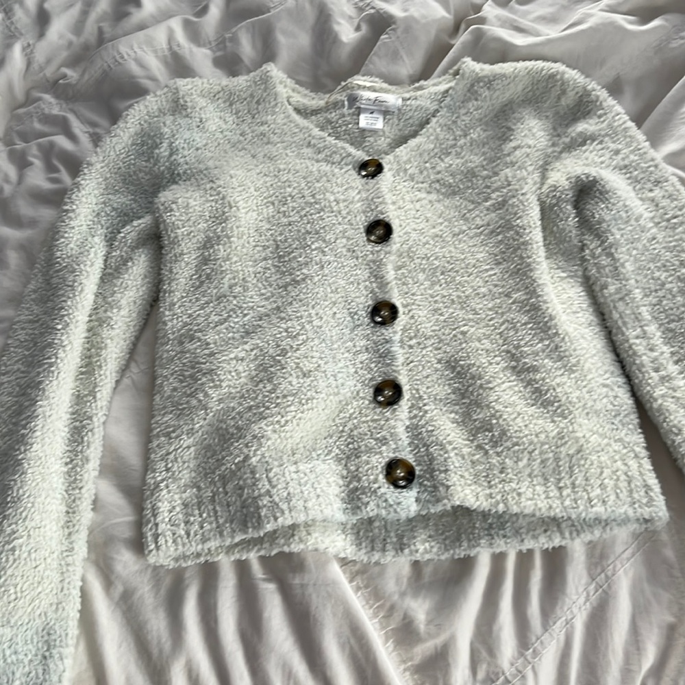 white sweater M girls
